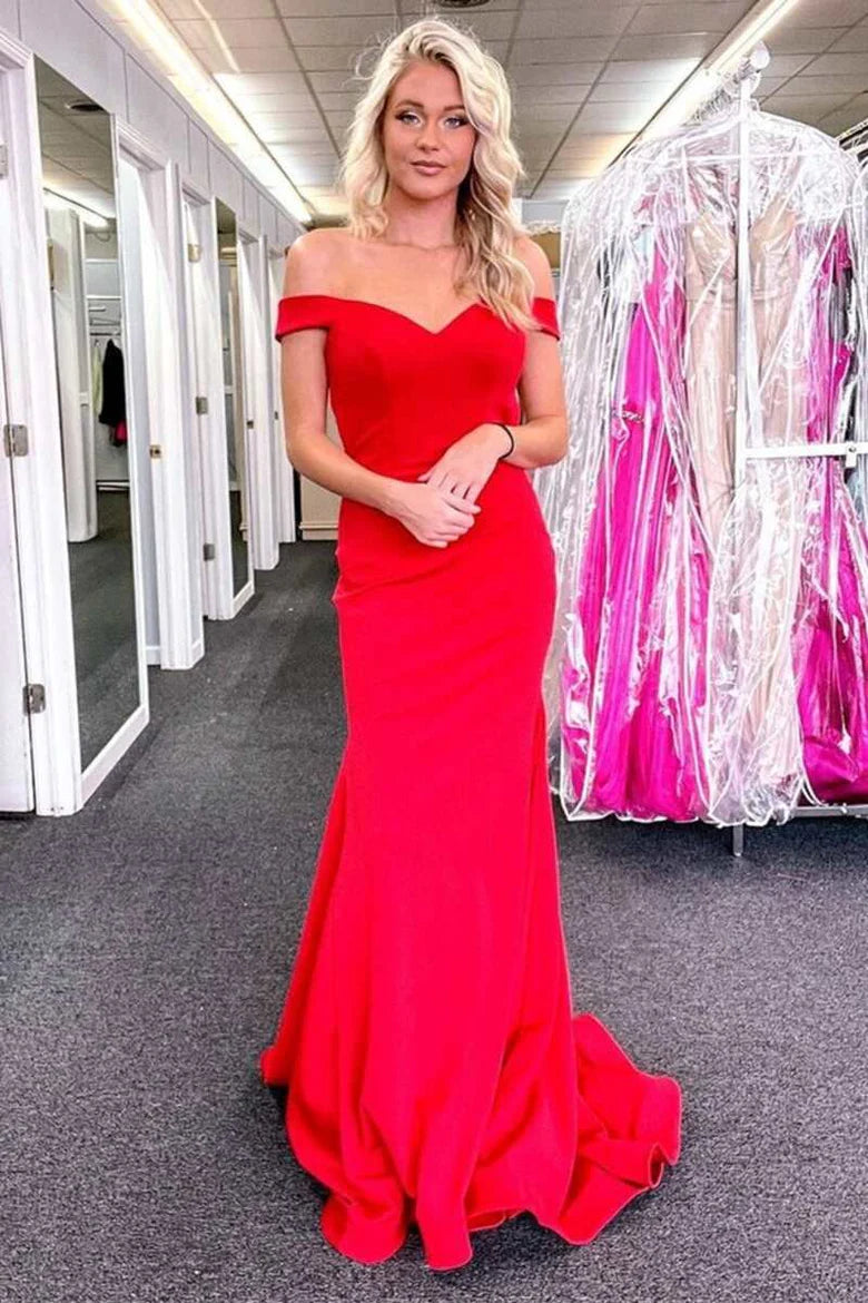 Elegante vestido de fiesta de corte trompeta con hombros descubiertos y espalda descubierta